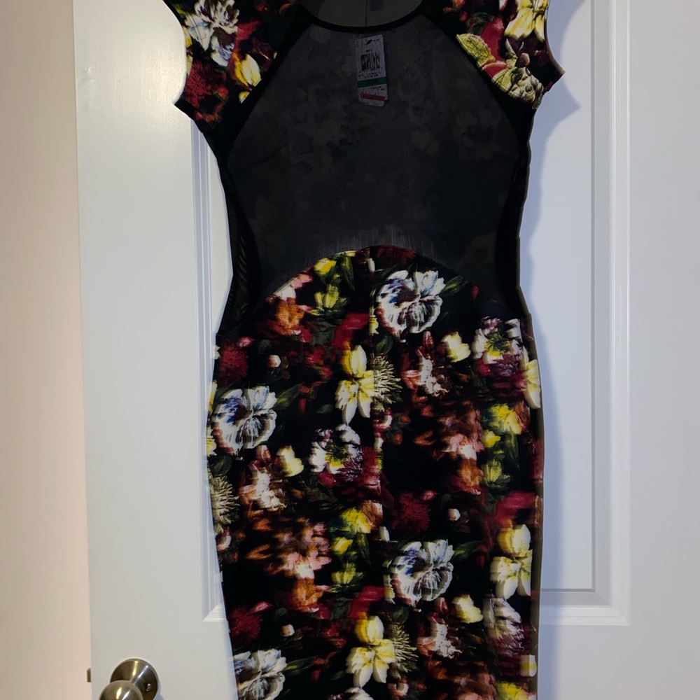 Dress - Picture 2 of 2
